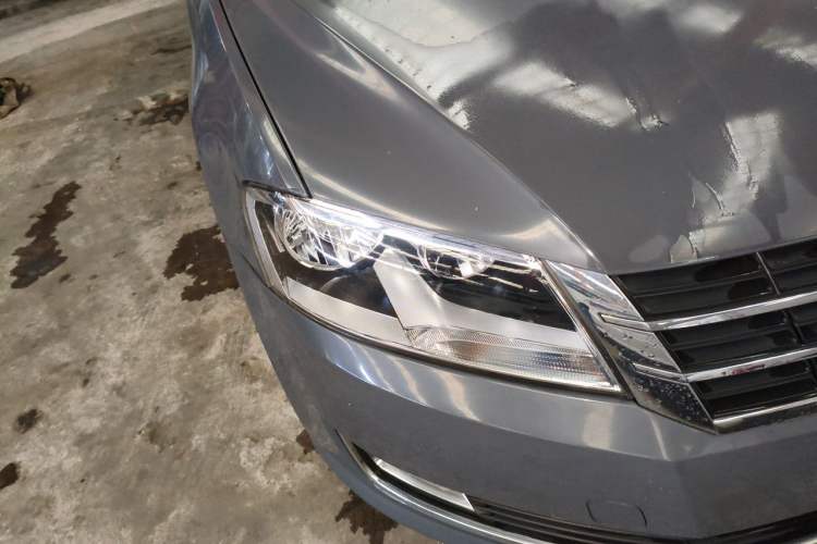 Used Volkswagen Lavida 2013 Restyled Classic 1.6L Manual Comfort Edition Right Front Headlight