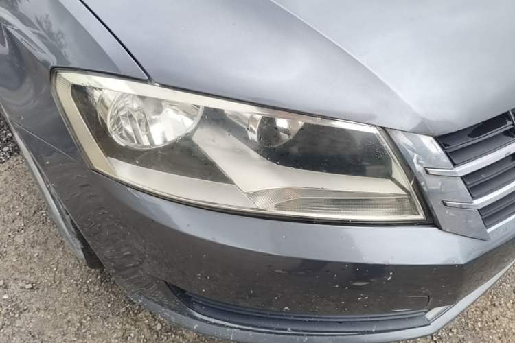 Used Volkswagen Lavida 2013 Revised Classic 1.6L Manual Fashion Edition Right Front Headlight