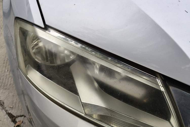 Used Volkswagen Lavida 2013 Revised Classic 1.6L Automatic Fashion Edition Right Front Headlight