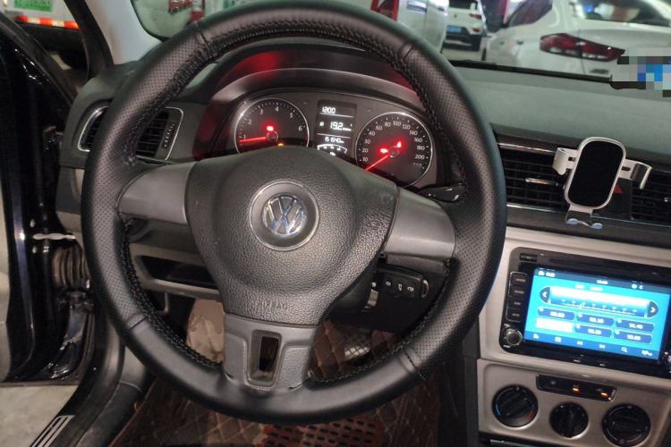 Used Volkswagen Lavida 2013 Restyled Classic 1.6L Manual Comfort Edition Steering Wheel