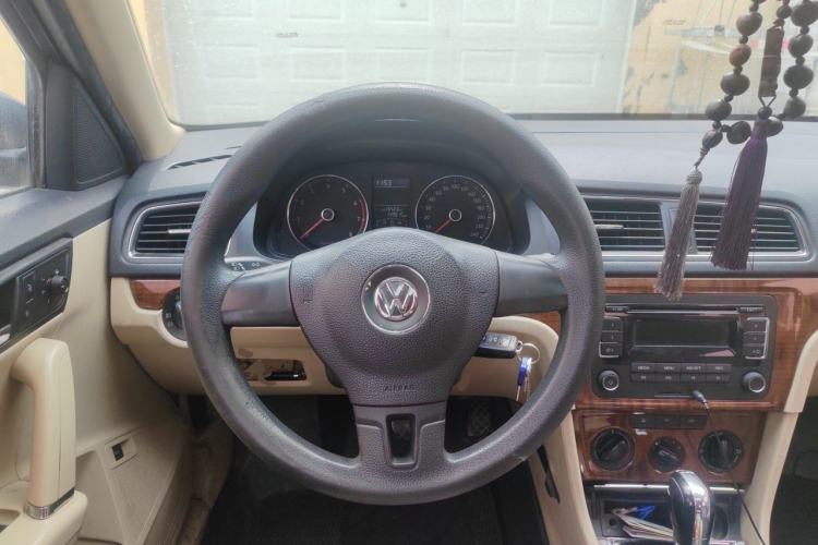 Used Volkswagen Lavida 2013 1.4TSI DSG Comfort Edition Steering Wheel