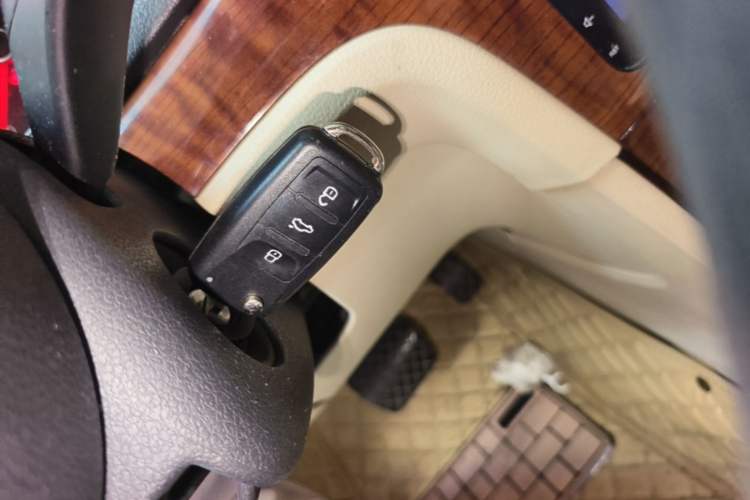 Used Volkswagen Lavida 2013 1.4TSI DSG Comfort Edition Vehicle Key