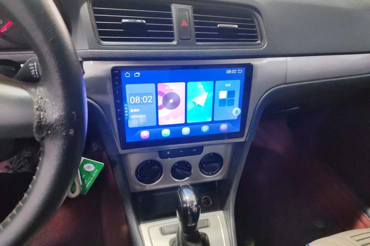 Used Volkswagen Lavida 2013 Revised Classic 1.6L Automatic Fashion Edition Audio And AC Panel
