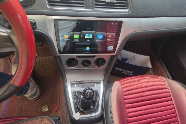 Used Volkswagen Lavida 2013 Revised Version 1.4 TSI Manual Comfort Edition Audio And AC Panel