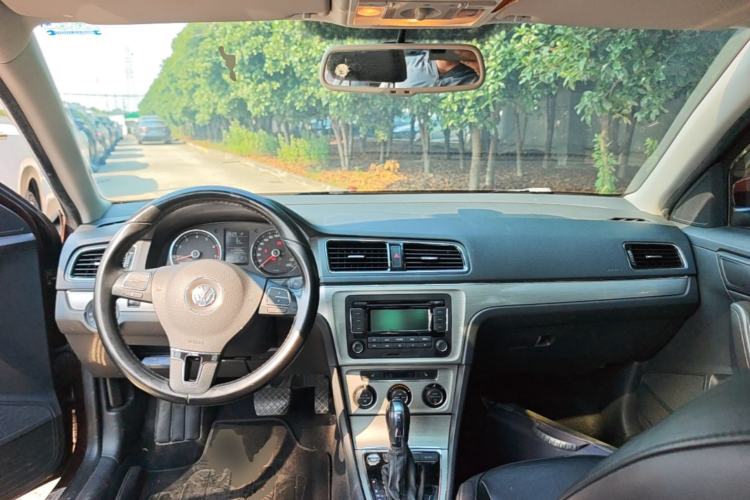 Used Volkswagen Lavida 2013 1.4TSI DSG Luxury Edition Center Console