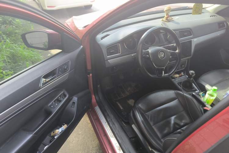 Used Volkswagen Lavida 2013 Revised Classic 1.6L Manual Fashion Edition Driver Seat