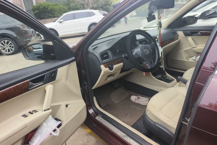 Used Volkswagen Lavida 2013 1.4TSI DSG Comfort Edition Driver Seat
