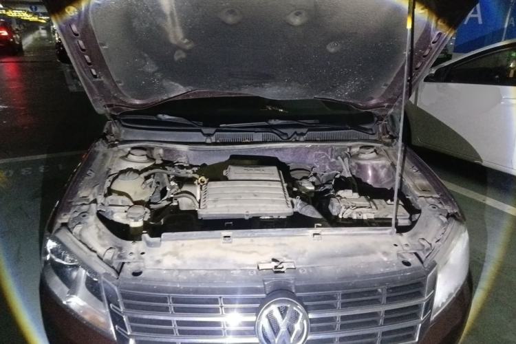 Used Volkswagen Lavida 2013 Revised Classic 1.6L Manual Fashion Edition Engine Bay