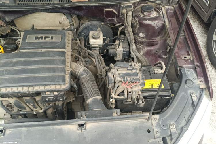 Used Volkswagen Lavida 2013 Restyled Classic 1.6L Automatic Comfort Edition Engine Bay Left