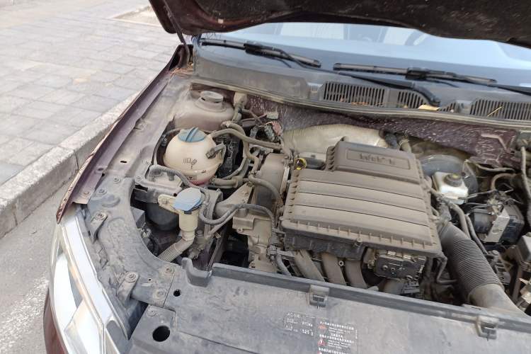 Used Volkswagen Lavida 2013 Revised Classic 1.6L Automatic Fashion Edition Engine Bay Right