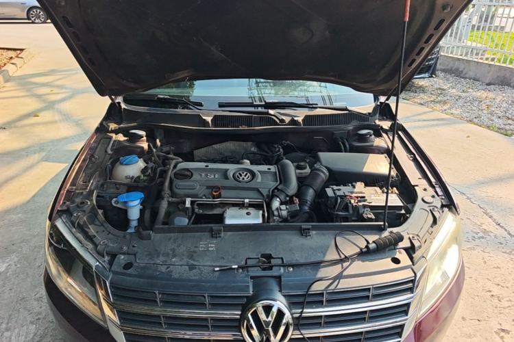 Used Volkswagen Lavida 2013 1.4TSI DSG Luxury Edition Engine Bay