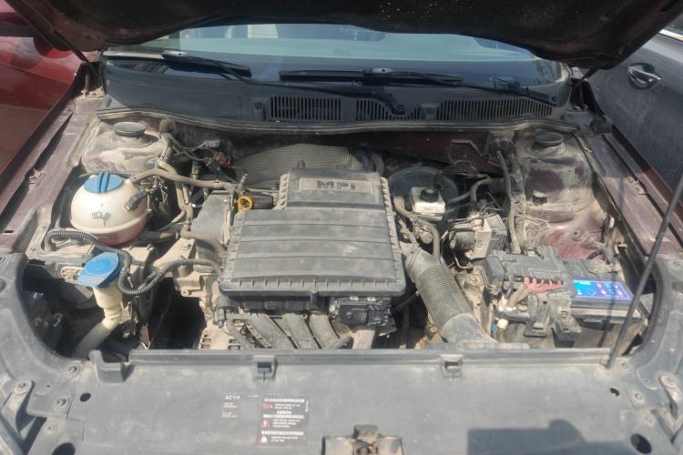 Used Volkswagen Lavida 2013 Restyled Classic 1.6L Manual Comfort Edition Engine Bay