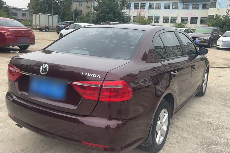Used Volkswagen Lavida 2013 Revised Classic 1.6L Automatic Fashion Edition Exterior 3