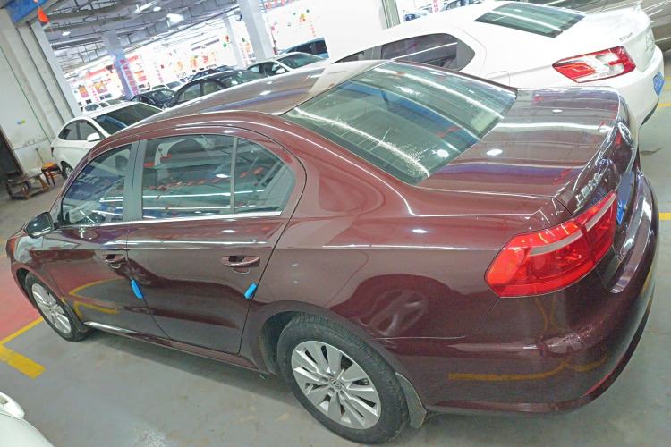 Used Volkswagen Lavida 2013 Restyled Classic 1.6L Automatic Comfort Edition Exterior 5