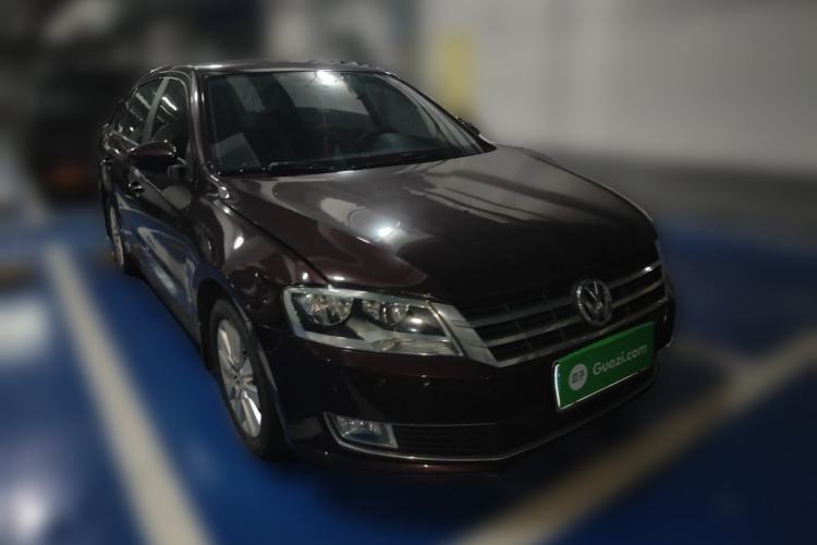 Used Volkswagen Lavida 2013 Restyled Classic 1.6L Manual Comfort Edition Front Right 45 Deg
