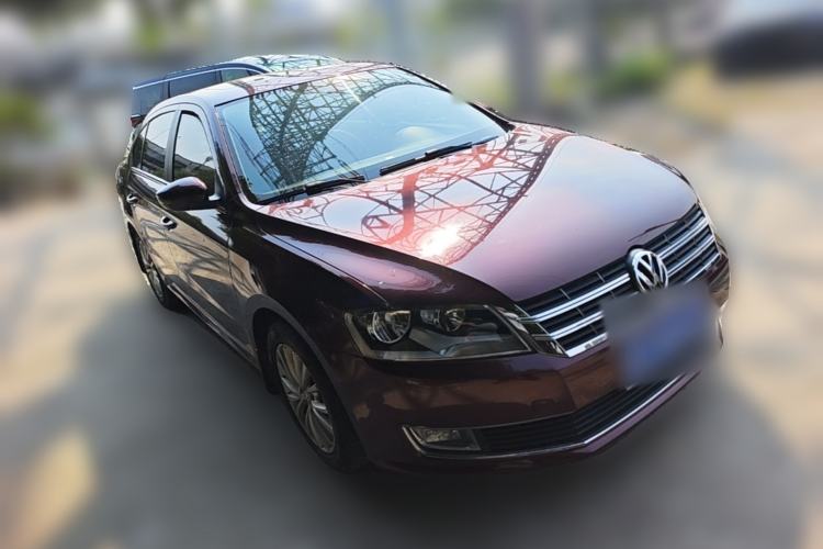 Used Volkswagen Lavida 2013 1.4TSI DSG Luxury Edition Front Right 45 Deg