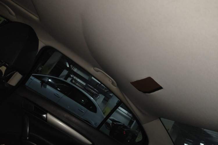 Used Volkswagen Lavida 2013 Restyled Classic 1.6L Manual Comfort Edition Headliner