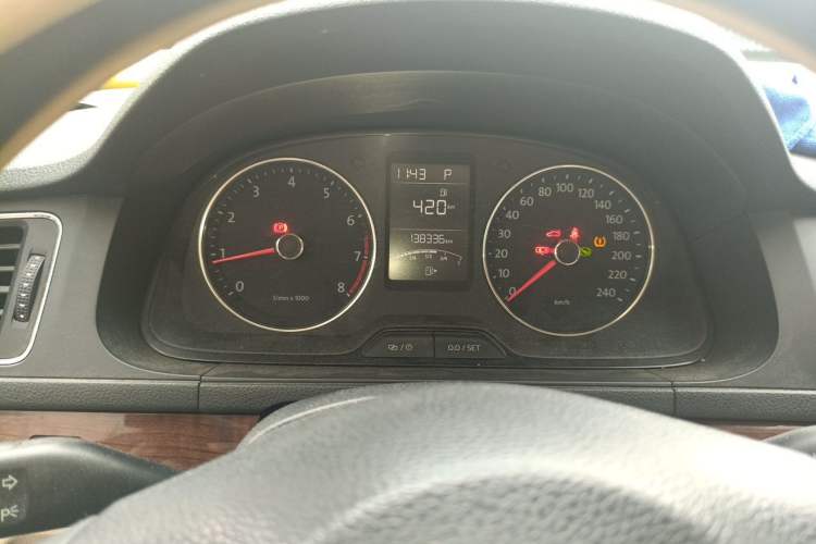 Used Volkswagen Lavida 2013 Restyled Classic 1.6L Automatic Comfort Edition Instrument Cluster