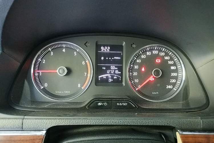 Used Volkswagen Lavida 2013 1.4 TSI Manual Luxury Edition Instrument Cluster