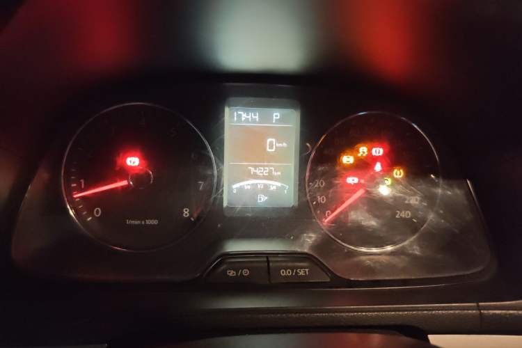 Used Volkswagen Lavida 2013 Restyled Classic 1.6L Automatic Comfort Edition Instrument Cluster