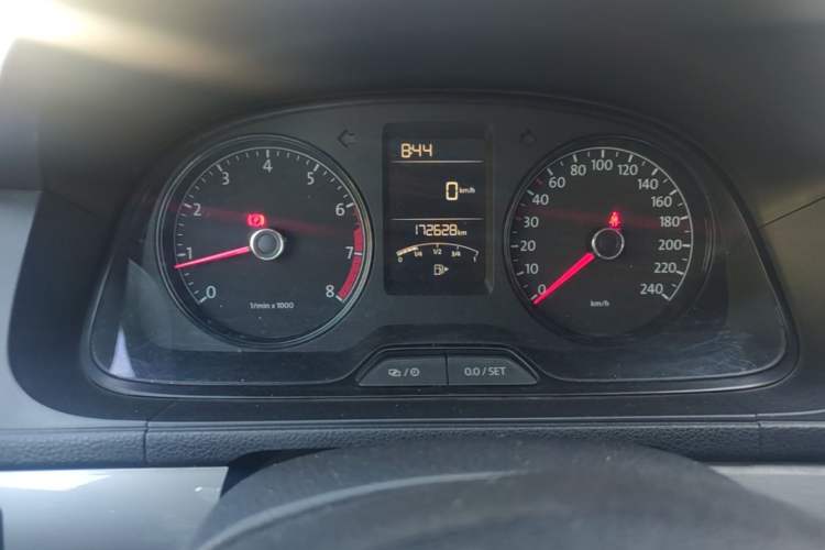 Used Volkswagen Lavida 2013 Revised Classic 1.6L Manual Fashion Edition Instrument Cluster