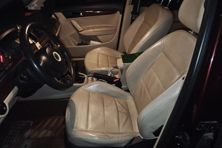 Used Volkswagen Lavida 2013 Revised Version 1.4 TSI Manual Comfort Edition Left Front Seat