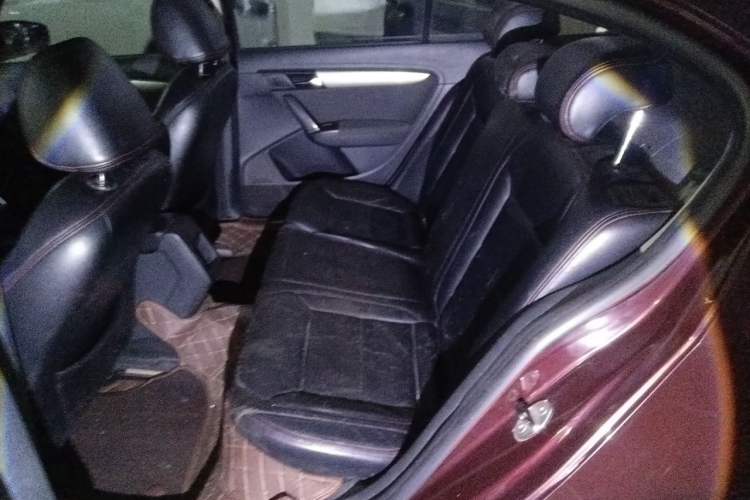 Used Volkswagen Lavida 2013 Revised Classic 1.6L Manual Fashion Edition Left Rear Seat