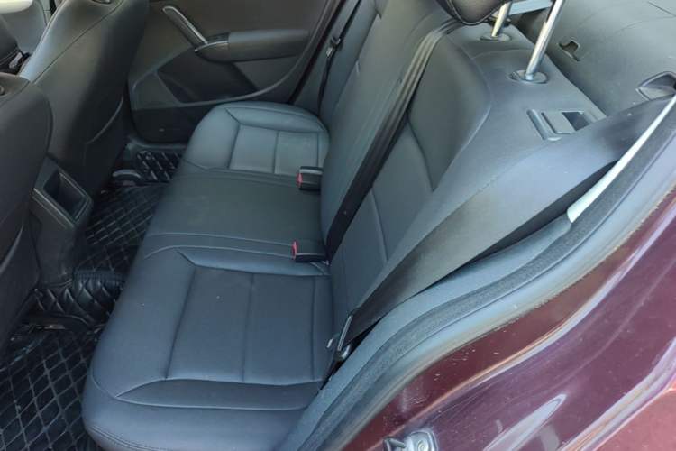 Used Volkswagen Lavida 2013 Revised Classic 1.6L Manual Fashion Edition Left Rear Seat