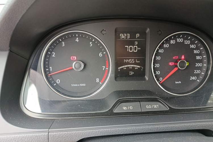 Used Volkswagen Lavida 2013 Restyled Classic 1.6L Automatic Comfort Edition Odometer Close Up