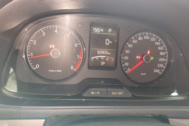 Used Volkswagen Lavida 2013 Revised Classic 1.6L Automatic Fashion Edition Odometer Close Up