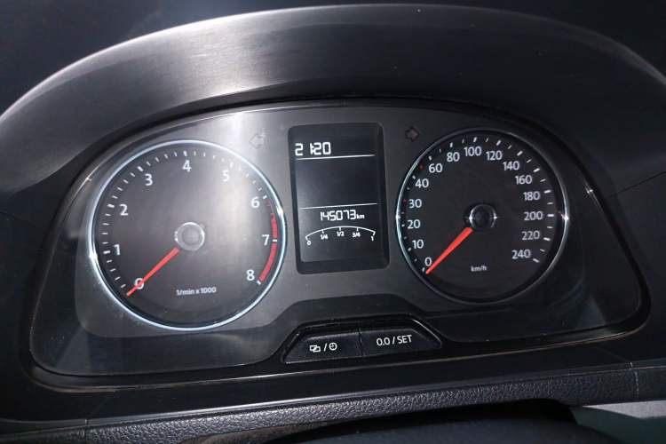 Used Volkswagen Lavida 2013 Restyled Classic 1.6L Automatic Comfort Edition Odometer Close Up