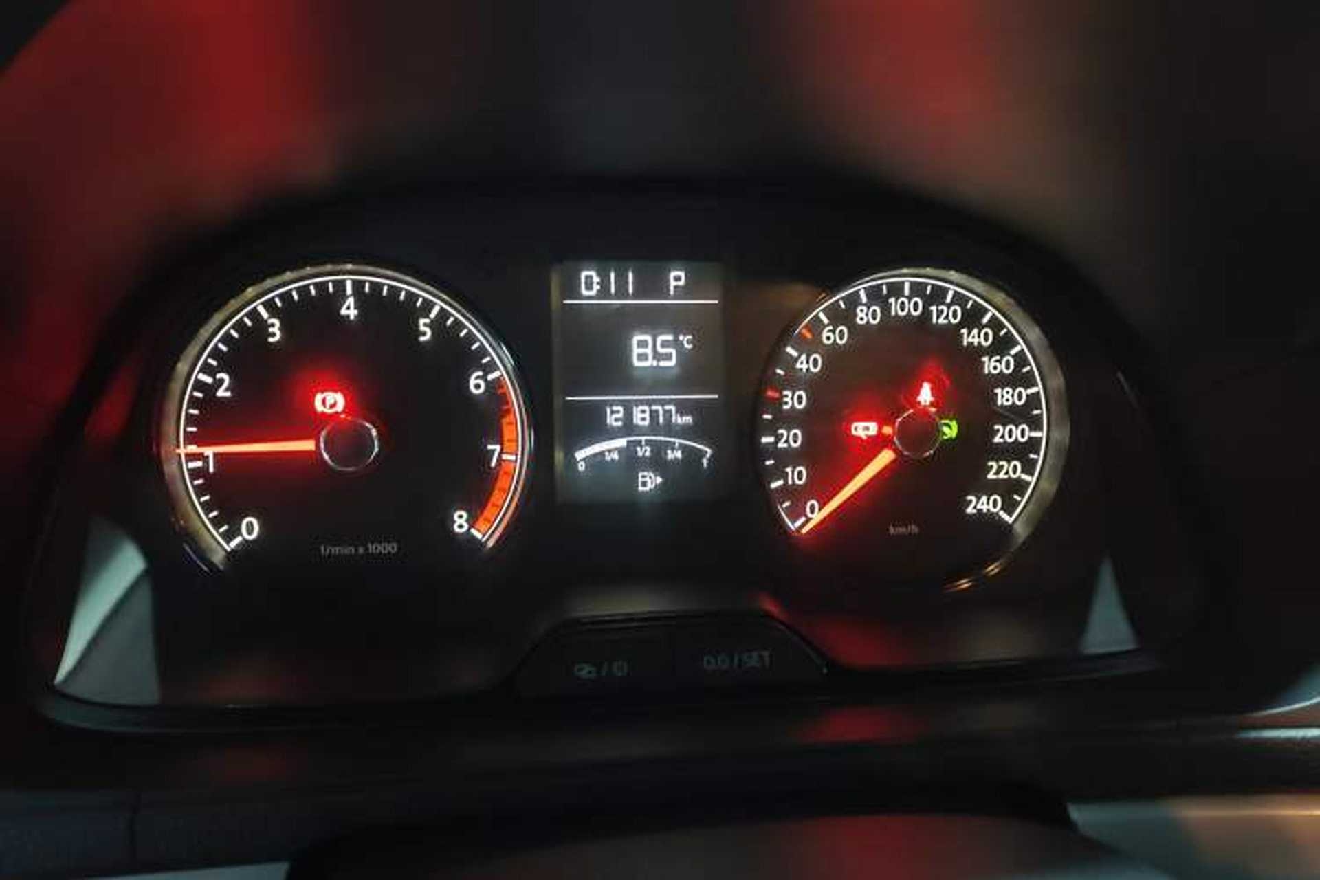 Used Volkswagen Lavida 2013 Revised Classic 1.6L Automatic Fashion Edition Odometer Close Up
