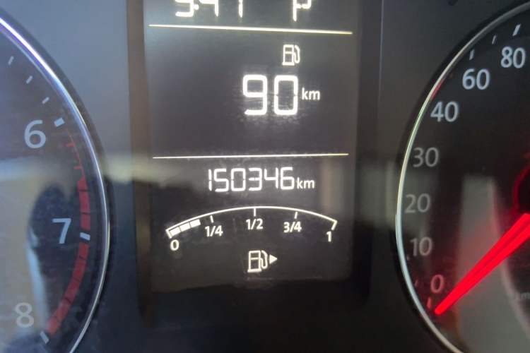 Used Volkswagen Lavida 2013 1.6L Automatic Comfort Edition Odometer Close Up