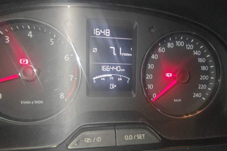 Used Volkswagen Lavida 2013 Revised Version 1.4 TSI Manual Comfort Edition Odometer Close Up