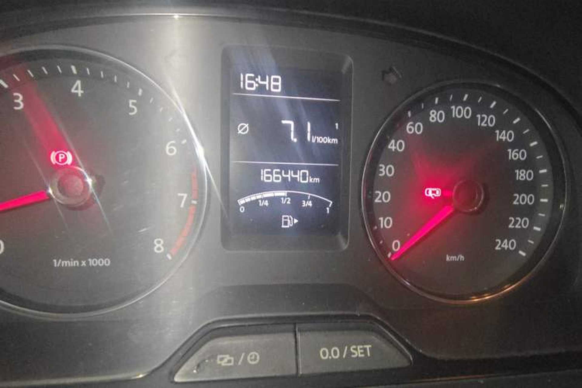 Used Volkswagen Lavida 2013 Revised Version 1.4 TSI Manual Comfort Edition Odometer Close Up