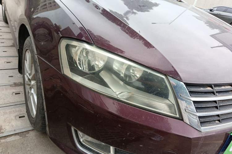 Used Volkswagen Lavida 2013 Restyled Classic 1.6L Automatic Comfort Edition Right Front Headlight