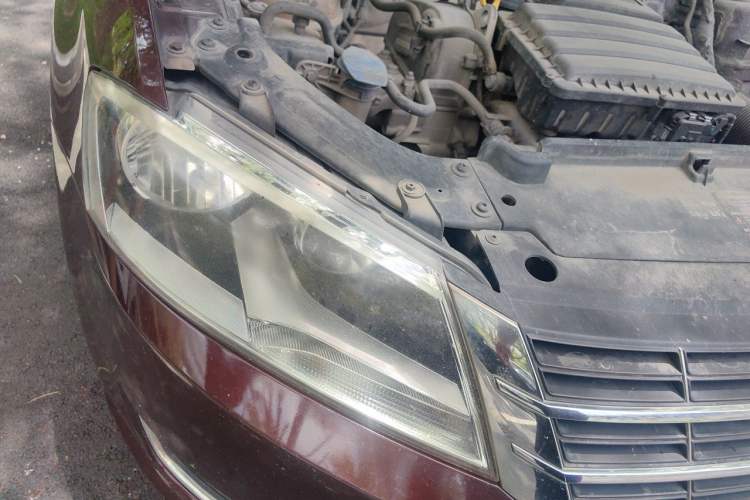 Used Volkswagen Lavida 2013 Restyled Classic 1.6L Automatic Comfort Edition Right Front Headlight