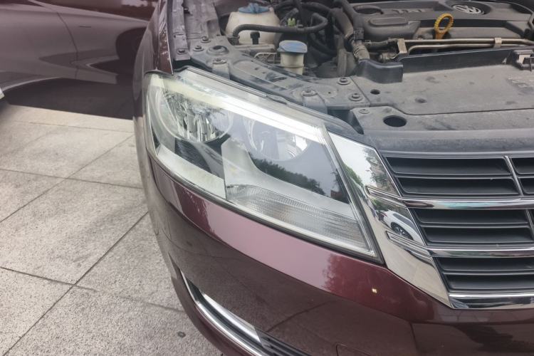 Used Volkswagen Lavida 2013 1.4TSI DSG Comfort Edition Right Front Headlight