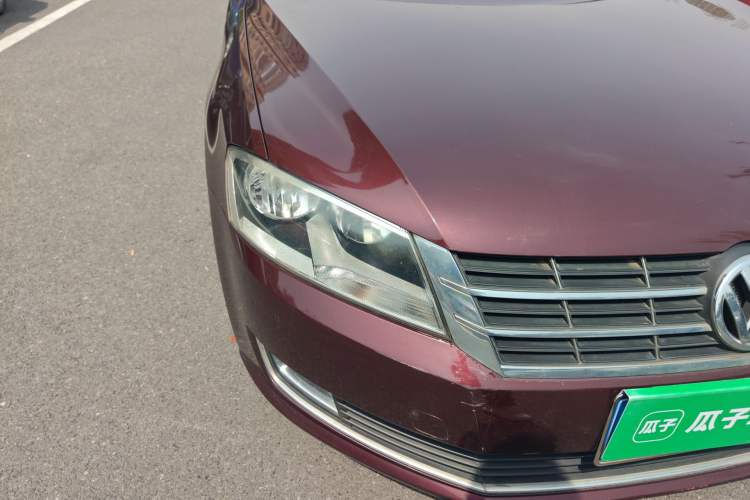 Used Volkswagen Lavida 2013 Restyled Classic 1.6L Manual Comfort Edition Right Front Headlight