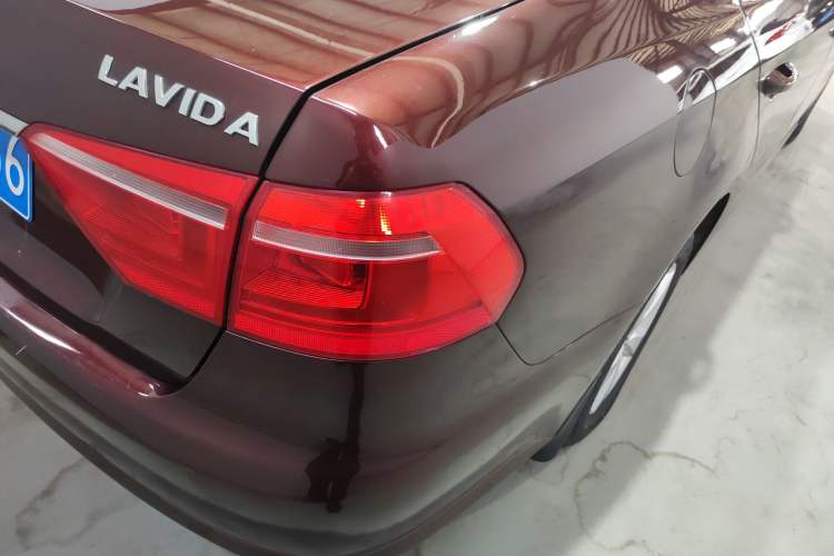 Used Volkswagen Lavida 2013 Revised Classic 1.6L Automatic Fashion Edition Right Rear Taillight