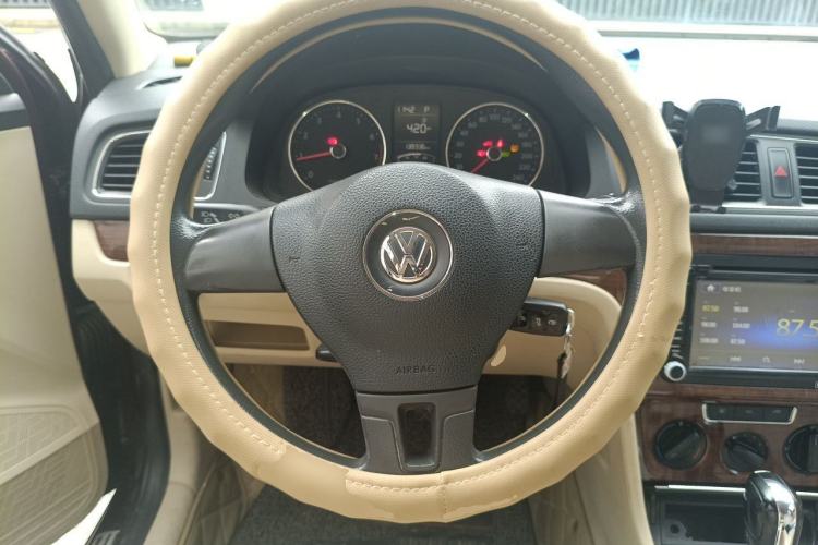 Used Volkswagen Lavida 2013 Restyled Classic 1.6L Automatic Comfort Edition Steering Wheel
