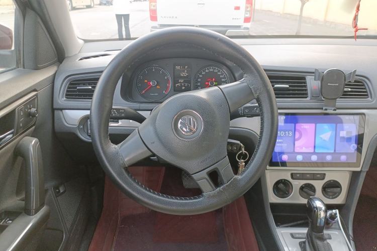 Used Volkswagen Lavida 2013 Revised Classic 1.6L Automatic Fashion Edition Steering Wheel