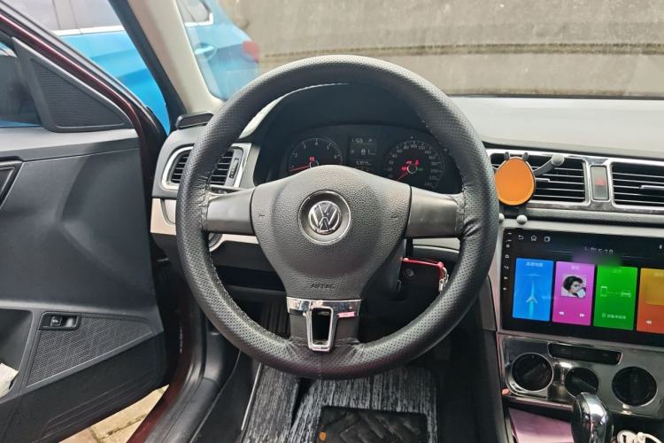Used Volkswagen Lavida 2013 Revised Classic 1.6L Automatic Fashion Edition Steering Wheel