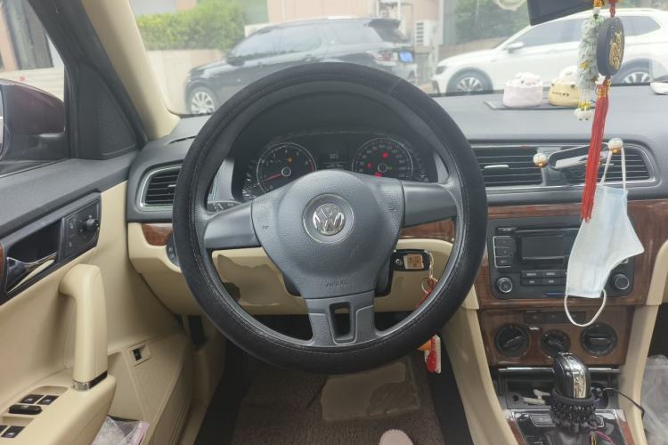 Used Volkswagen Lavida 2013 1.4TSI DSG Comfort Edition Steering Wheel