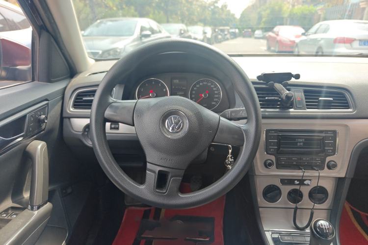 Used Volkswagen Lavida 2013 Restyled Classic 1.6L Manual Comfort Edition Steering Wheel