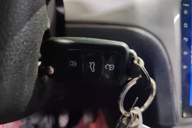 Used Volkswagen Lavida 2013 Revised Classic 1.6L Automatic Fashion Edition Vehicle Key