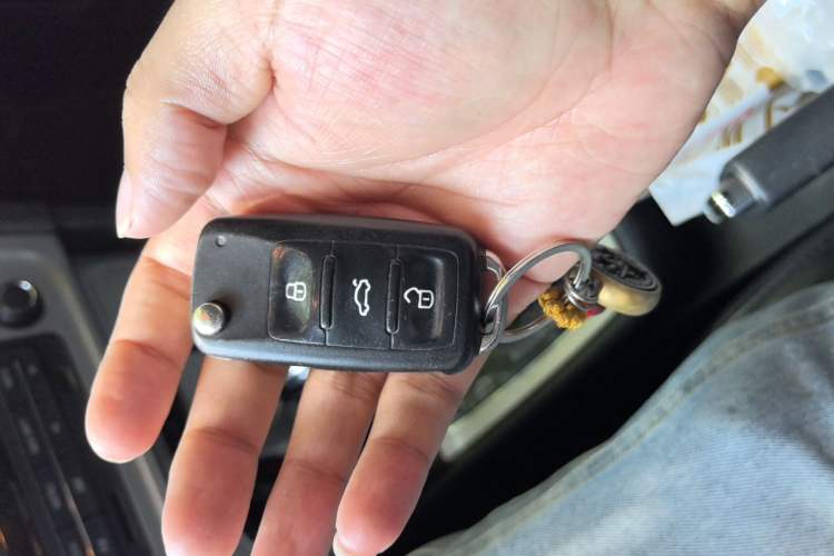 Used Volkswagen Lavida 2013 1.6L Automatic Comfort Edition Vehicle Key