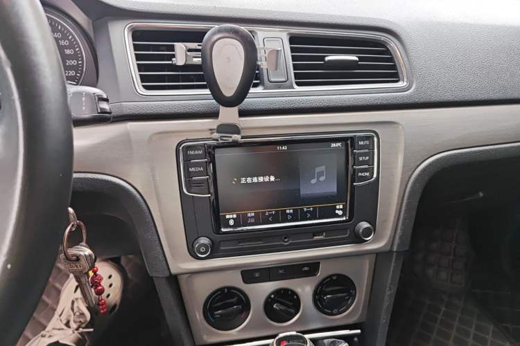 Used Volkswagen Lavida 2013 1.4TSI DSG Comfort Edition Audio And AC Panel