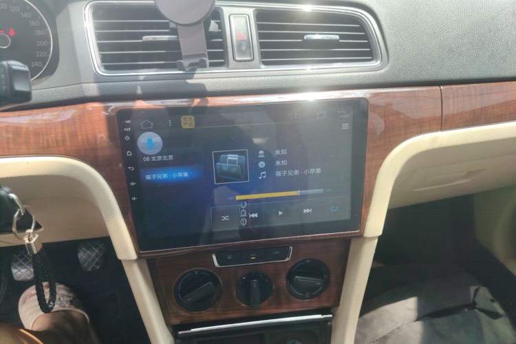 Used Volkswagen Lavida 2013 1.4TSI Manual Comfort Edition Audio And AC Panel