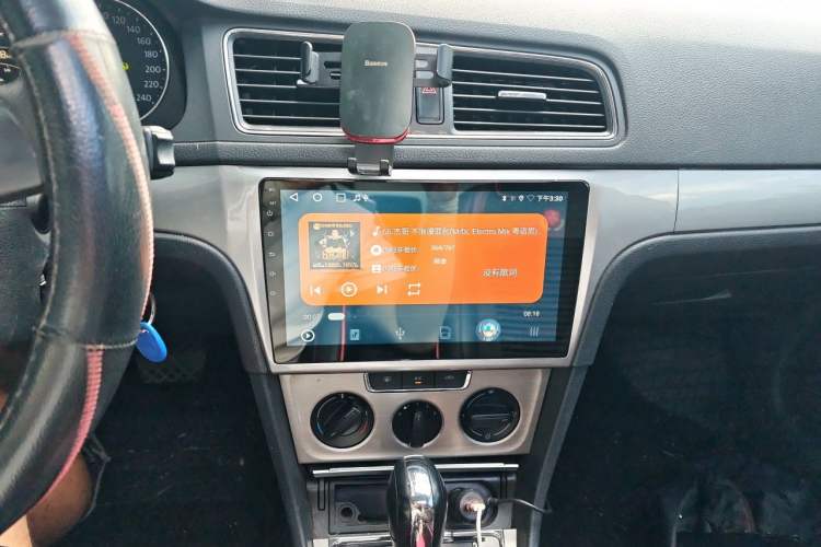 Used Volkswagen Lavida 2013 Restyled Classic 1.6L Automatic Comfort Edition Audio And AC Panel